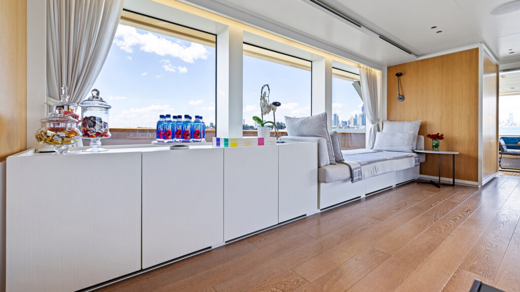 Sanlorenzo SD96 Interior Salon